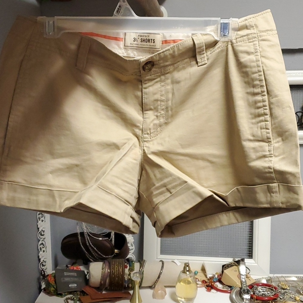 Old Navy khaki shorts